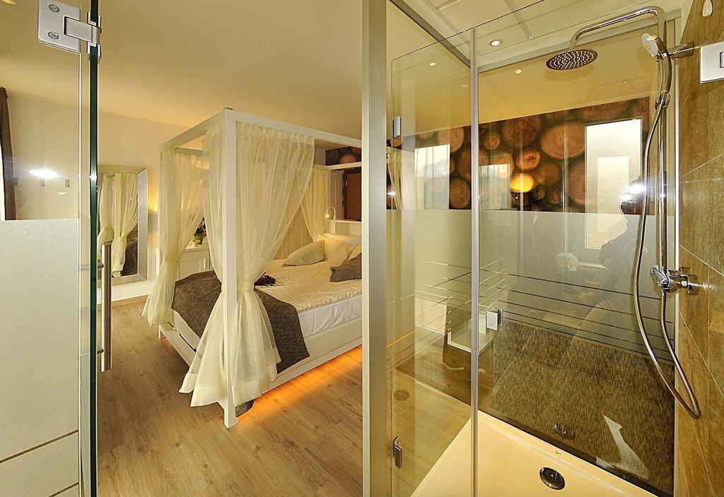 Hotel Florida Левіко-Терме Екстер'єр фото