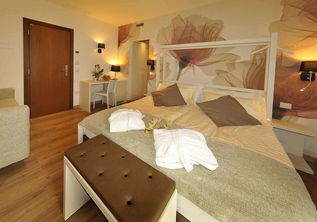 Hotel Florida Левіко-Терме Номер фото